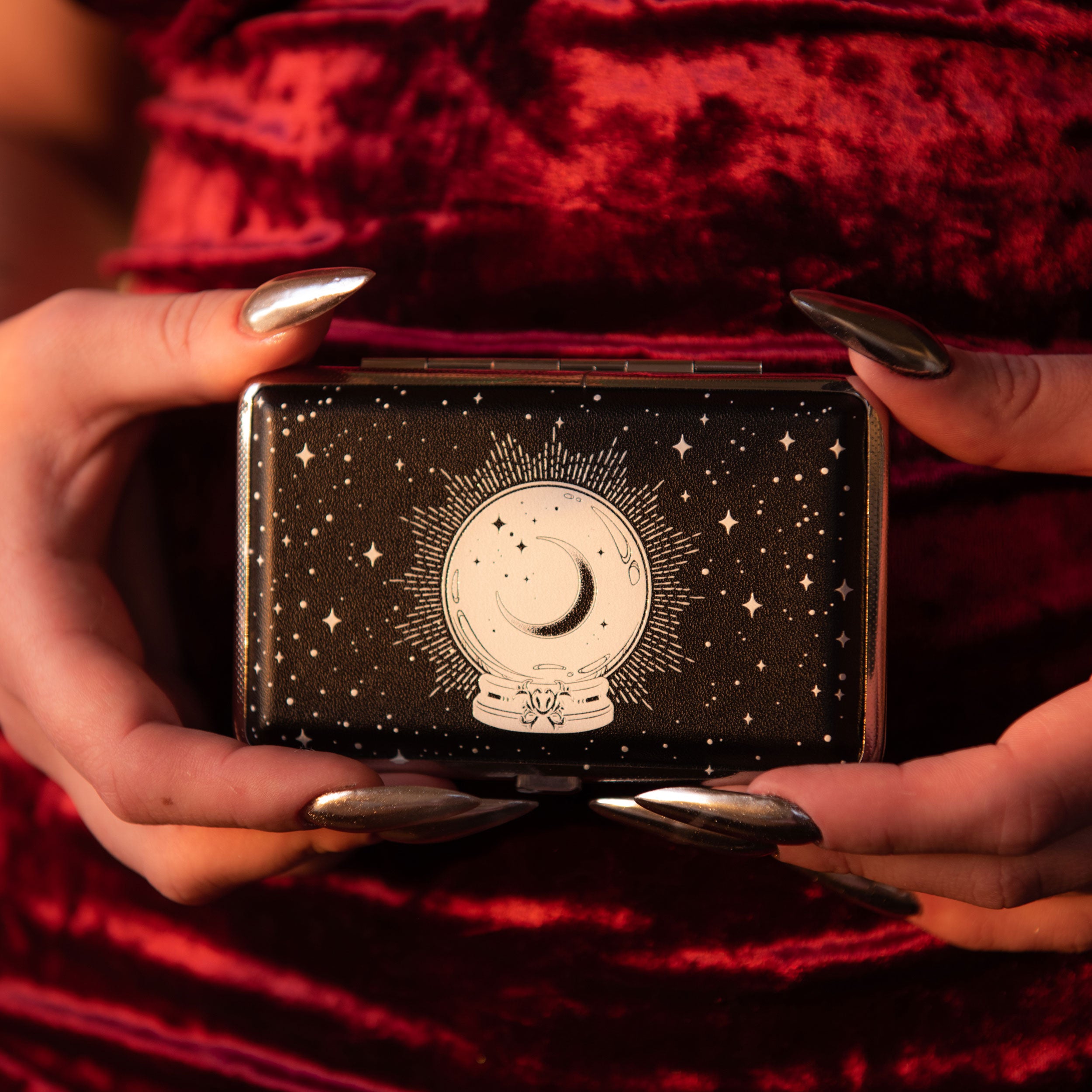 cute-joint-case-crystal-ball