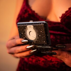 cute-joint-case-for-women-crystal-ball